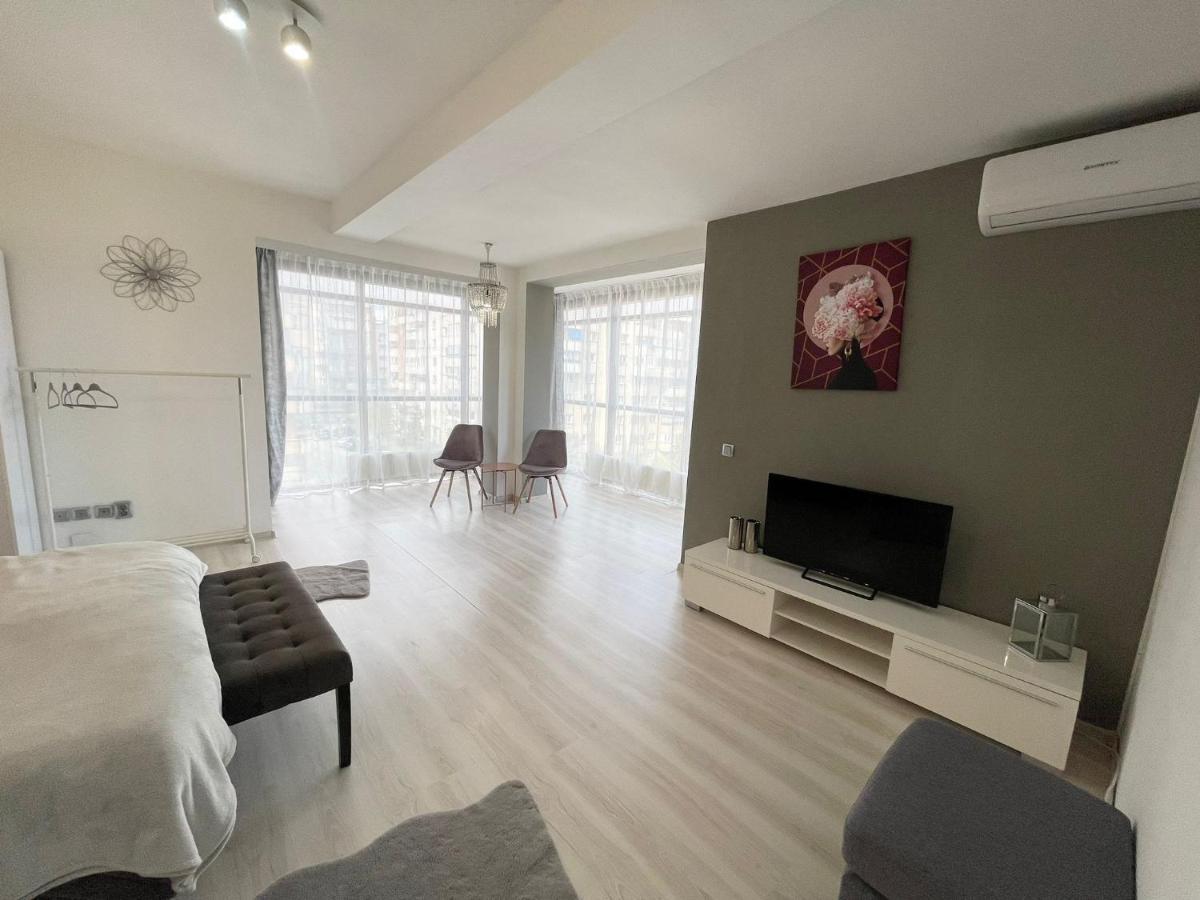 Panoramic Studio Apartment คลูจ-นาโปกา ภายนอก รูปภาพ